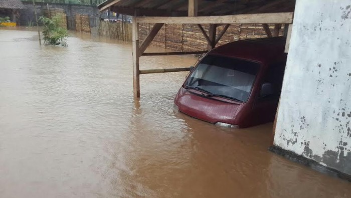Banjir di Jember Meluas, 1.105 Rumah Terendam