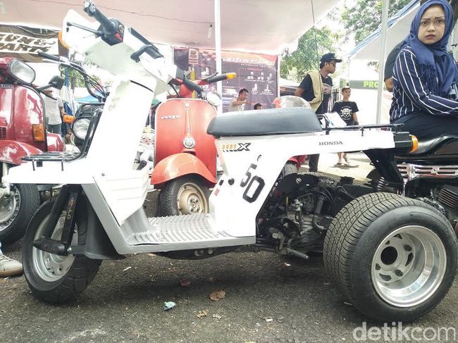 Motor Tiga Roda Pabrikan Jepang Ini Buat Dagang Motor Tiga Roda Pabrikan Jepang Ini Buat Dagang