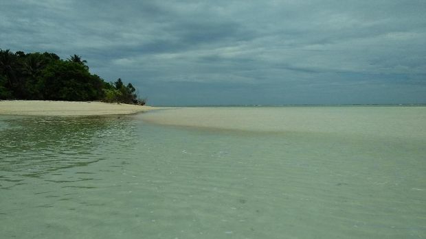 Sepi seperti pantai pribadi (Bonauli/detikTravel)