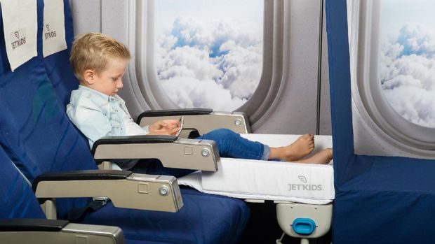 Bedbox yang sudah digelar (Jet Kids) 