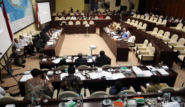 Uji Calon Anggota KPU-Bawaslu Usai, Komisi II DPR Rapat Internal