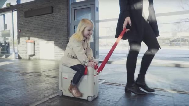 Saat ditutup anak pun bisa menaiki boks nya (Jet Kids) 