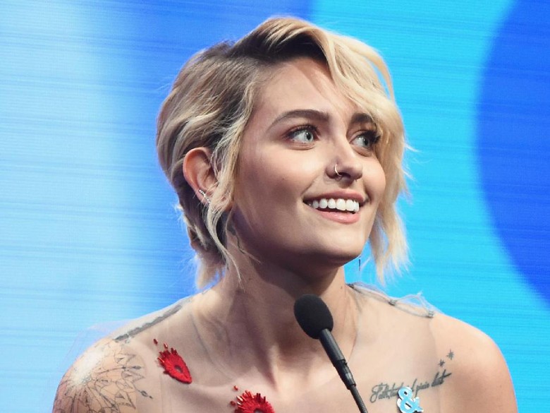 Waduh! Putri Michael Jackson, Paris Jackson Dikira Gelandangan Waduh! Putri Michael Jackson, Paris Jackson Dikira Gelandangan