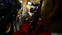 8 Desember lalu, Hatta Taliwang ditangkap di kediamannya di Kawasan Bendungan Hilir, Jakarta Pusat atas kasus dugaan permufakatan makar. Selain Hatta, Polda juga meringkus sejumlah aktivis lainnya yang diduga berupaya melakukan makar dengan menunggangi massa aksi 212.