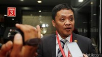 Kalau sekarang medsos (media sosial) dulu. Dua bulan kita sosialisasi dulu. Bulan Mei kita buka (warung Kopi Om Dilan) di lima titik, ucap Habiburokhman. (Foto: Ari Saputra/detikcom).