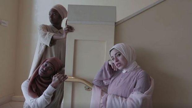 Sindir Islamophobia Lewat Lagu Rap, Hijabers Hamil Ini Jadi Viral