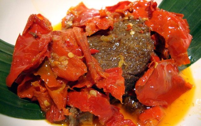 Lamaknyo! Makan Siang dengan Dendeng Pedas di 4 Gerai Jakarta Selatan Ini