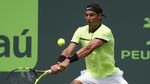Kalahkan Nadal, Federer Bawa Pulang Trofi Miami Terbuka