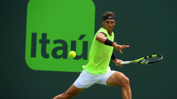 Kalahkan Nadal <i>Straight Set</i>, Federer Juara