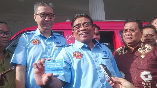 Sumarsono Ngantor ke Balai Kota DKI Naik Angkot KWK