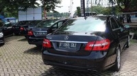 Khusus hari ini kita sebenarnya memiliki cukup banyak mobil yang kelasnya cukup bagus seperti Mercrdes Benz E-250 yang beberapa waktu lalu digunakan rombongan Raja Salman, kata General Manager Used Car Division, PT Blue Bird Tbk, Hery Sugiarto, di Gedung Training Centre Blue Bird, Jakarta, Senin (3/4/2017).