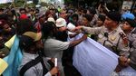 Demo Soal Kesehatan di Papua