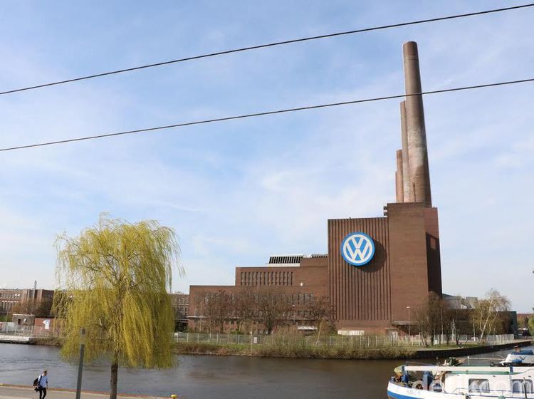 Berkunjung ke Pabrik Volkswagen di Jerman