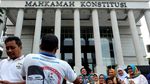 Kegembiraan Pendukung Wahidin-Andika di MK