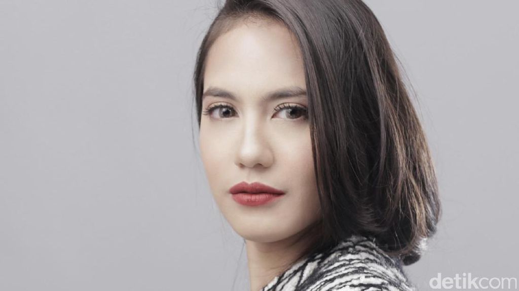 Awas Naksir, Wajah Cantik Pevita Pearce Hiasi COTM detikHOT
