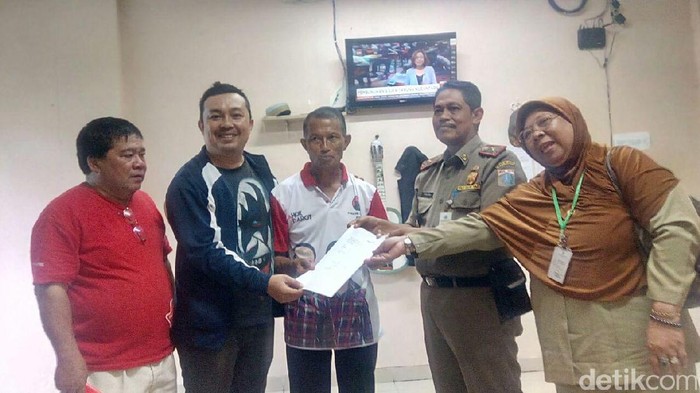 Dinsos Jaksel Selamatkan Lansia yang Sempat Hilang di Bintaro