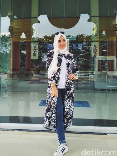 Foto 5 Mahasiswi Cantik yang Akan Audisi Sunsilk Hijab Foto 5 Mahasiswi Cantik yang Akan Audisi Sunsilk Hijab