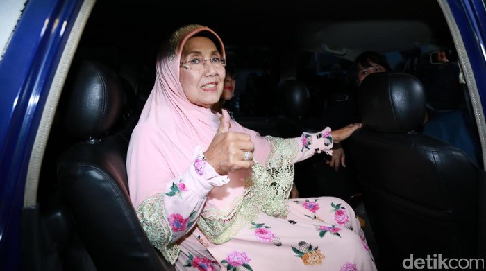 Nani Widjaja Nani Widjaja saat ditemui di Studio Trans TV.