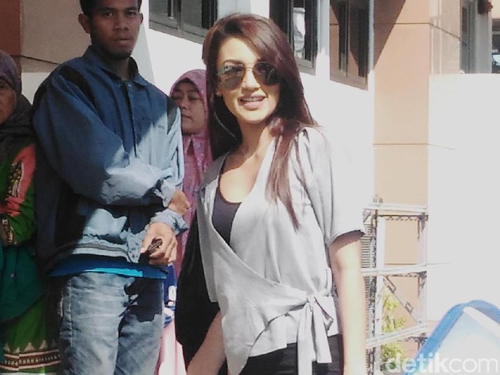 Tsania Marwa Memang Batalkan Rencana Umrah Bareng Atalarik