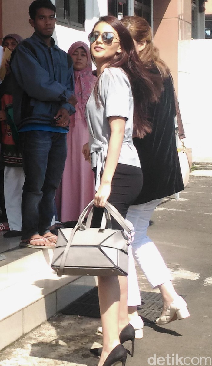 Dari Mercy Hingga Ijazah, Ini List Barang yang Dibawa Tsania Marwa