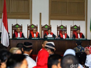 Hakim Masih Pertimbangkan Saran Polisi Undur Sidang Tuntutan Ahok