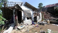 Saat ini, keempat korban luka sudah dibawa ke Rumah Sakir Zahirah, Jagakarsa, untuk mendapatkan penanganan lebih lanjut. Sedangkan situasi di lokasi longsor sudah kondusif.