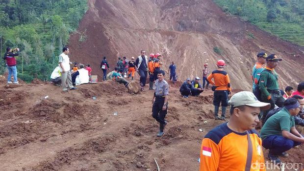 Pencarian Masuki Hari ke-4, Tim SAR Gagal Temukan Korban