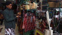 Divisi Pemasyarakatan DIY memamerkan kerajinan mulai batik hingga blangkon.
