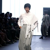 Koleksi terbaru Hunting Fields di Plaza Indonesia Fashion Week 2017. Plaza Indonesia Lt.8, Jakarta. [Foto: Mohammad Abduh/Wolipop]