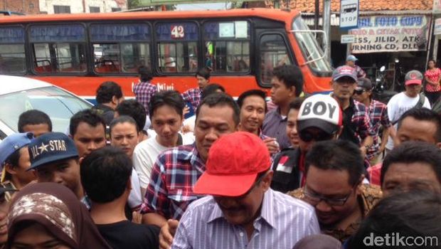 Djarot blusukan di Penggilingan / 