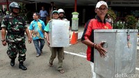 Jumlah ini termasuk anggota TNI dan Satpol PP.