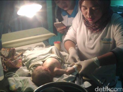 Ajaib, Dibuang di Semak Belukar Bayi di Cianjur Ini Selamat