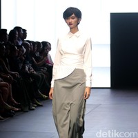 Koleksi terbaru Hunting Fields di Plaza Indonesia Fashion Week 2017. Plaza Indonesia Lt.8, Jakarta. [Foto: Mohammad Abduh/Wolipop]