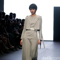 Koleksi terbaru Hunting Fields di Plaza Indonesia Fashion Week 2017. Plaza Indonesia Lt.8, Jakarta. [Foto: Mohammad Abduh/Wolipop]