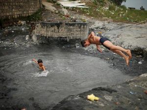 Warga Irak Hadapi Suhu Panas Melampaui 50 Derajat Celcius