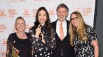 Gemas! Lucunya Emmy Rossum Kala Berpose Bersama Hewan