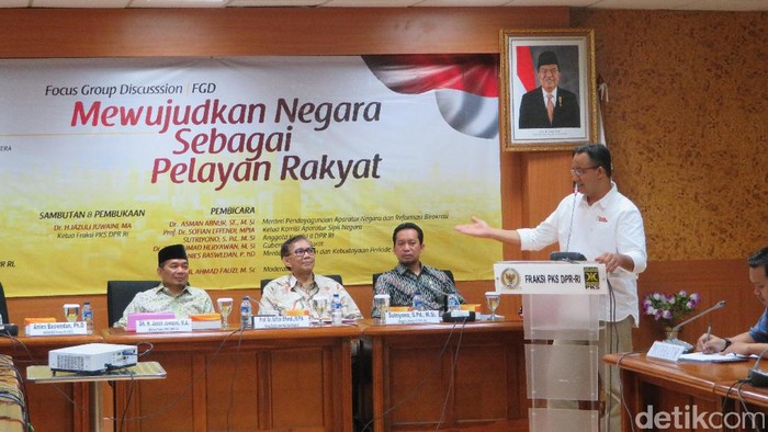 Anies: Pelayanan Publik Bukan Cuma di Loket Kantor Pemerintahan