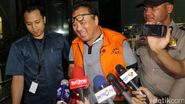 Permainan Golf dalam Pusaran Suap Patrialis Akbar