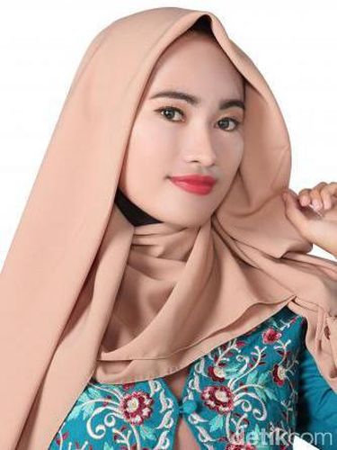 Foto Manisnya 6 Peserta Sunsilk Hijab Hunt Berbusana Motif Bunga