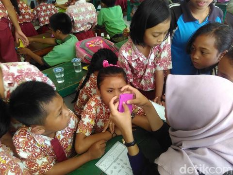 Kegiatan belajar mengajar dipindah ke masjid