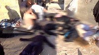 Menurut kelompok pemantau HAM Suriah, Syrian Observatory for Human Rights seperti dilansir kantor berita AFP, Selasa (4/4/2017), para korban jiwa di kota Khan Sheikhun, provinsi Idlib tersebut, meninggal akibat dampak gas beracun. Social Media Website via Reuters TV.