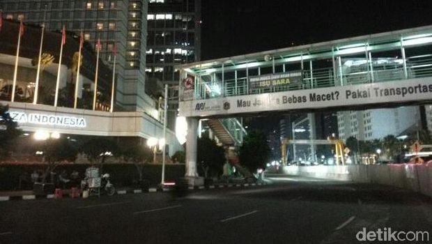 Ada Spanduk 'Warga Bosan Isu SARA', Ahok: Tanya yang Pasang