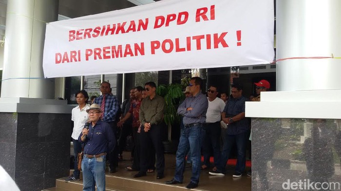 Warga Yogya Tak Terima Wakilnya di DPD Dihinakan