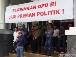 Warga Yogya Tak Terima Wakilnya di DPD Dihinakan