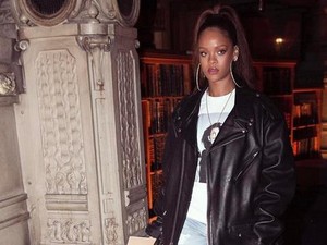 Rihanna Jadi Kontroversi Pasca Coba Dandani Ratu Elizabeth II