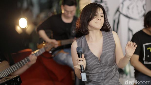 Pop Jadi Warna Musik Pilihan Agatha Suci