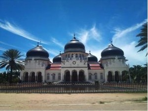 Aceh Siapkan Destinasi Wisata Halal Unggulan