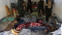 Peristiwa ini akan menandai serangan kimia mematikan di Suriah sejak peristiwa gas sarin yang menewaskan ratusan warga sipil di Ghouta di dekat ibu kota pada bulan Agustus 2013. Negara-negara Barat mengatakan pemerintah Suriah bertanggung jawab atas serangan 2013. REUTERS/Ammar Abdullah.