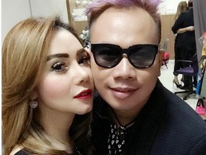 Kata Femmy Permatasari Soal Kabar Tunangan dengan Vicky Prasetyo