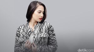 Tatapan Memikat Pevita Pearce di Bolder In 2 Years